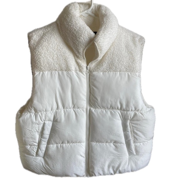 White Puffer Vest - Picture 1 of 7